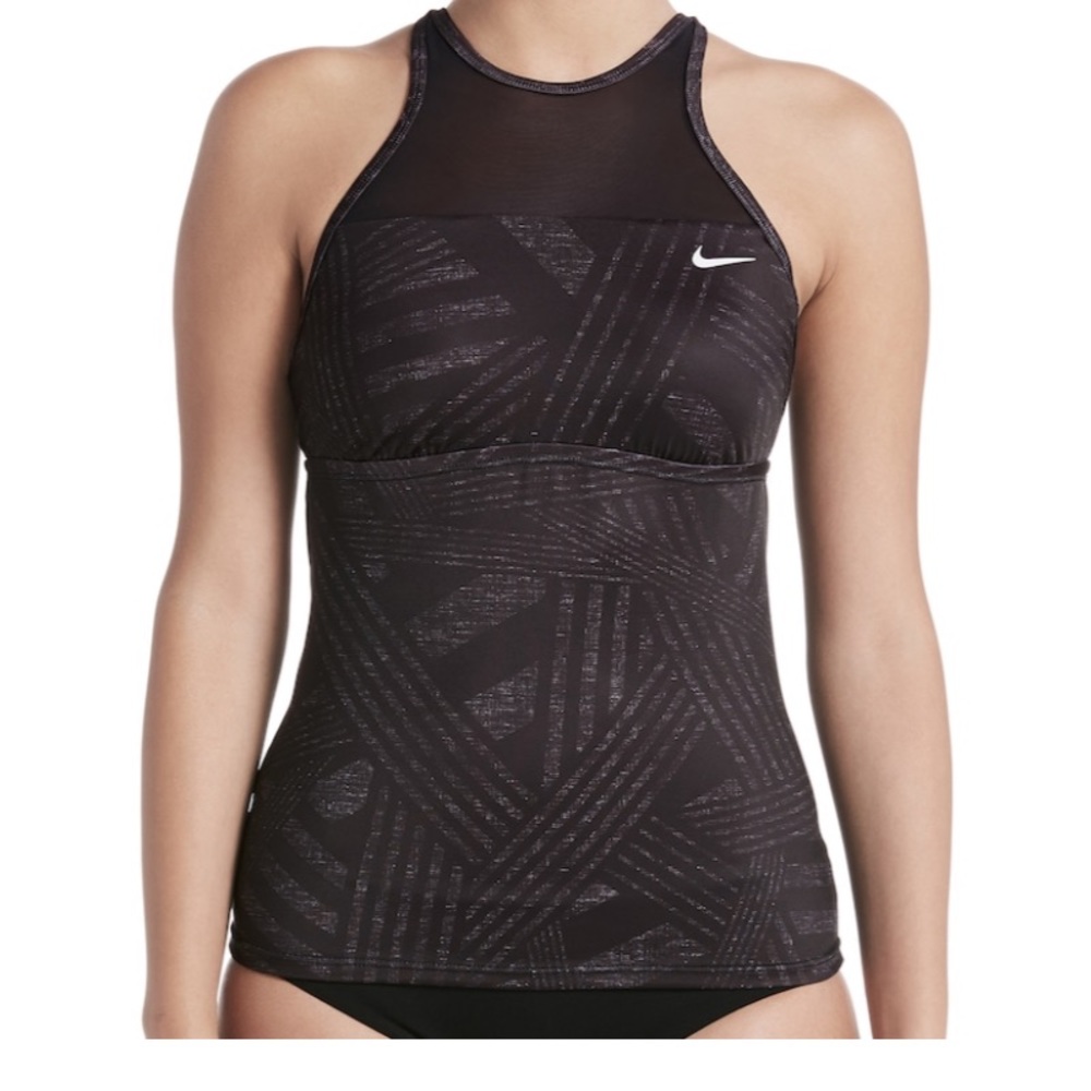 New with tags Women’s Nike swimsuit top. Sz S